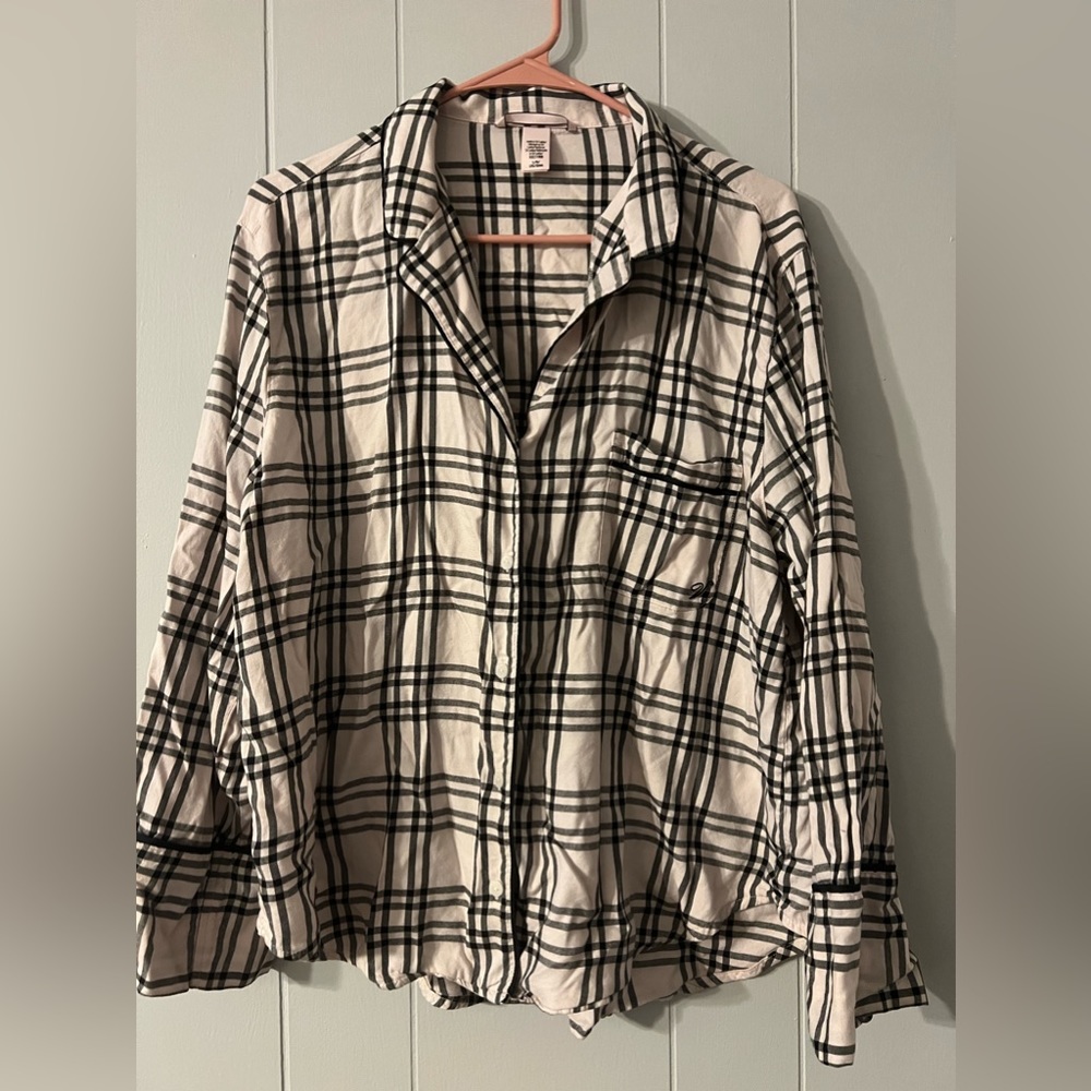 Victoria Secret Black with Pink Tint color Size Large long sleeve button up